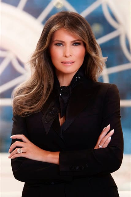 official portrait of Melania Trump